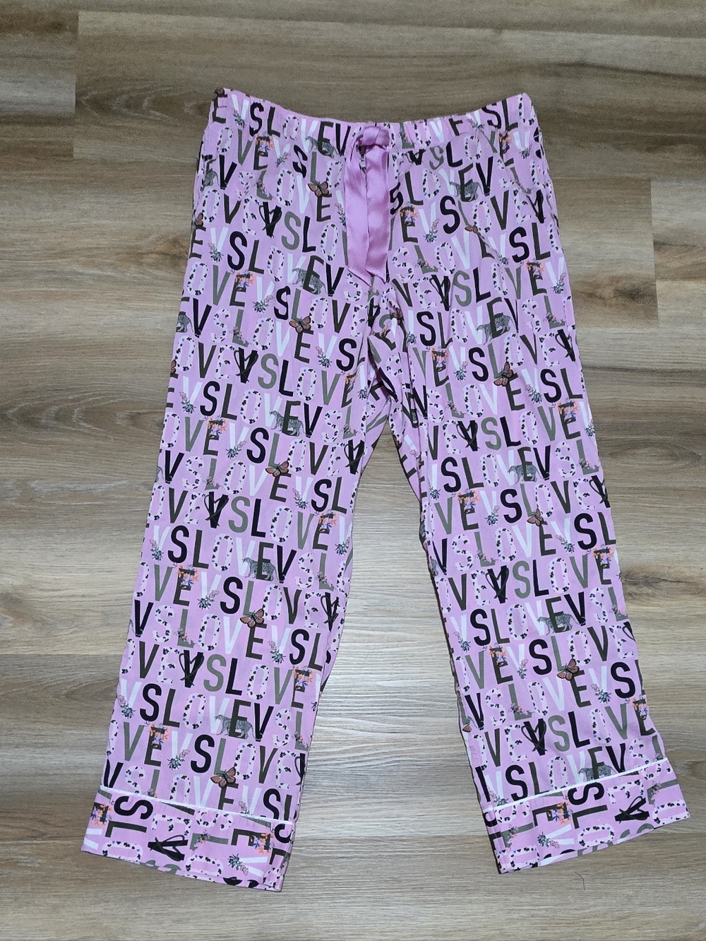 Victoria Secret Pink Graphic Pajama Pants with 'S L V E' Print Size XL